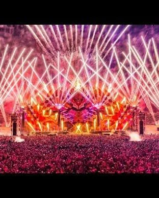 Live concert by The Serpents Tour: Nymphia Wind & Plastique Tiara