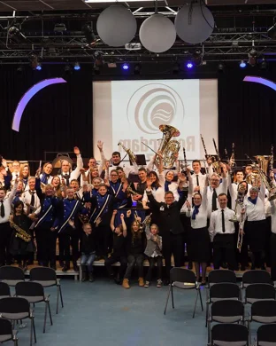 Tractor Tavern Square Dance
