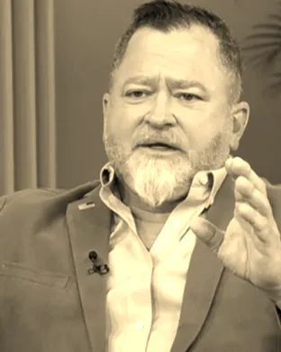 Luis Elizondo