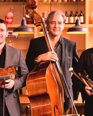 Lunasa Seattle